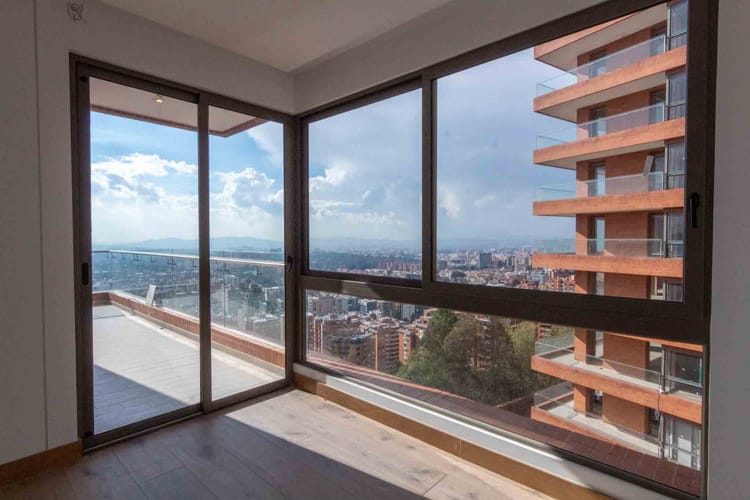 Apartamento de 3 alcobas en venta en Cerros De Los Alpes, Bogotá, 370 m² · foto 11 de 24