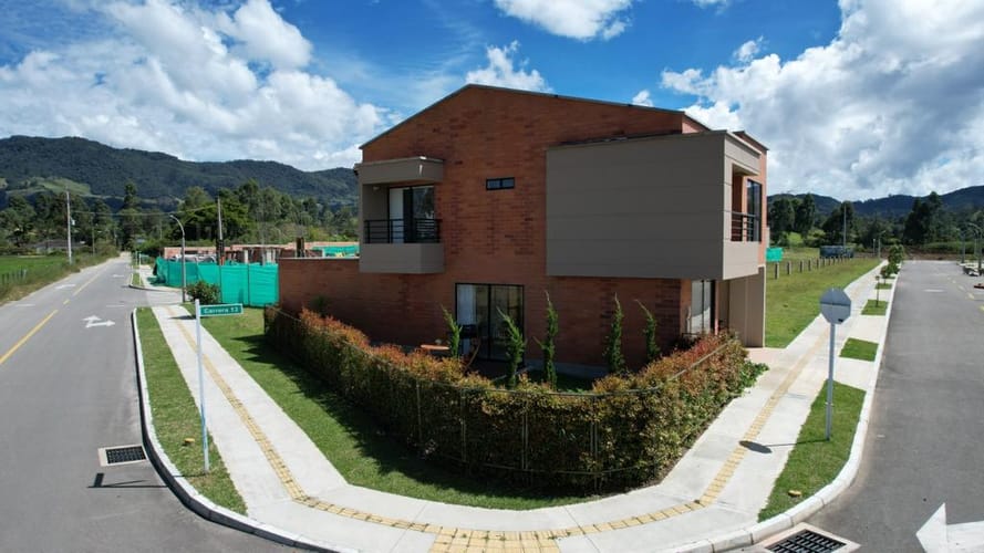 Lote en venta en San Nicolas, La Ceja, 98 m² · foto 3 de 11