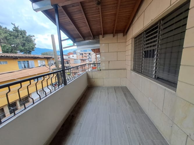 Casa en arriendo en La Gloria, Itagüí, 182 m² · foto 7 de 24