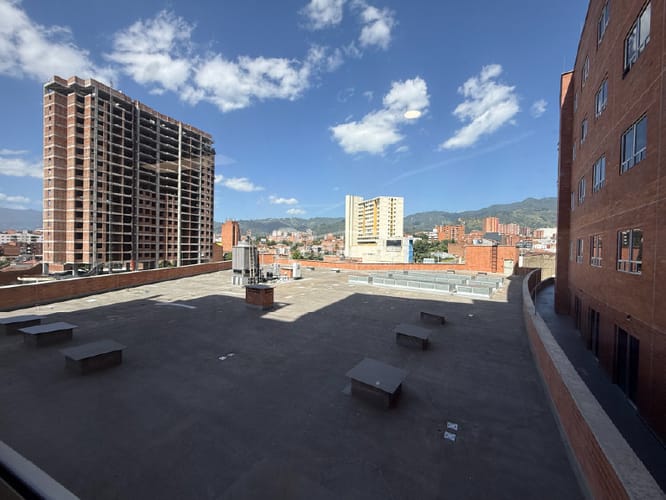 Consultorio en arriendo en Los Pinos, Medellín, 38 m² · foto 2 de 19
