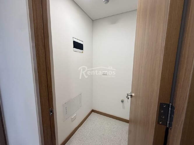 Consultorio en arriendo en Los Pinos, Medellín, 38 m² · foto 10 de 19