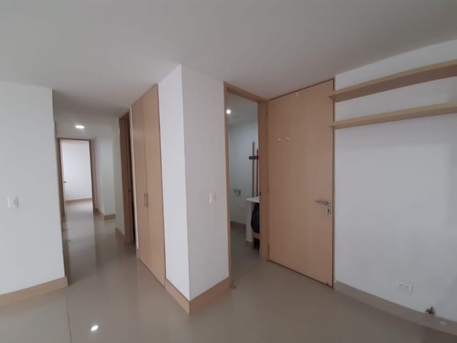Apartamento de 3 alcobas en arriendo en Loma Del Indio, Medellín, 80 m² · foto 5 de 20