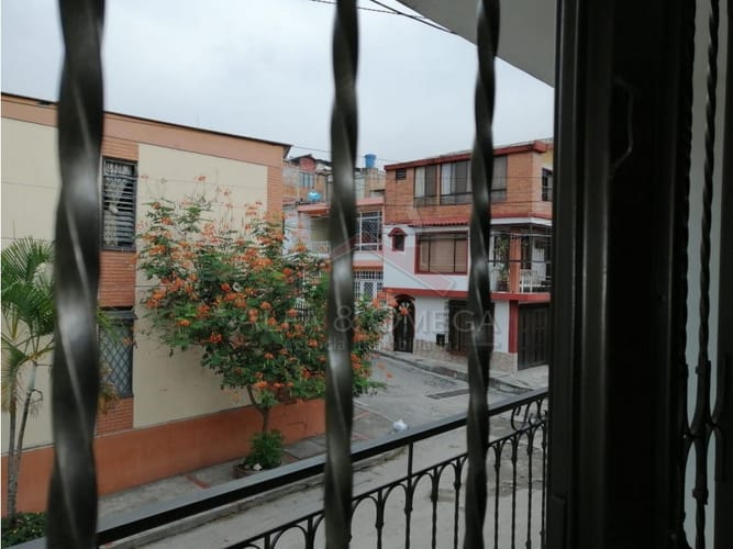 Casa de 4 alcobas en venta en Centro, Ibagué, 75 m² · foto 2 de 15