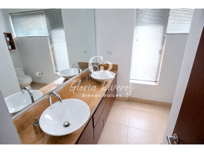 Casa de 4 alcobas en arriendo en Pueblo Viejo, Cota, 176 m² · foto 19 de 24