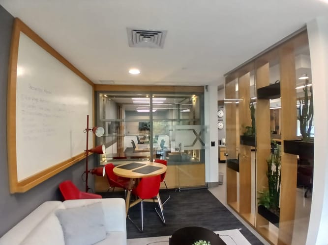 Oficina en arriendo en Las Palmas, Medellín, 151 m² · foto 3 de 17