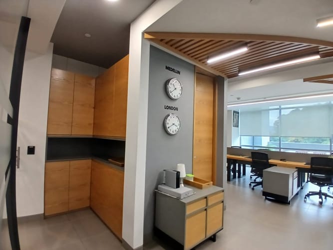Oficina en arriendo en Las Palmas, Medellín, 151 m² · foto 4 de 17