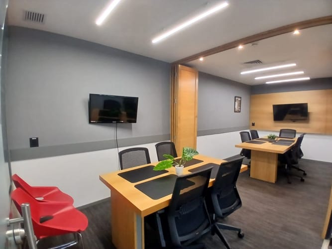 Oficina en arriendo en Las Palmas, Medellín, 151 m² · foto 8 de 17