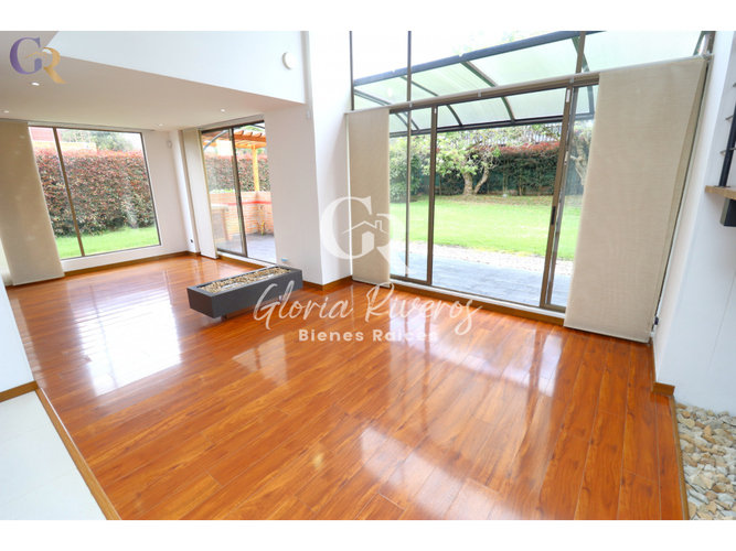 Casa de 3 alcobas en arriendo en Parcelas, Cota, 227 m² · foto 4 de 24