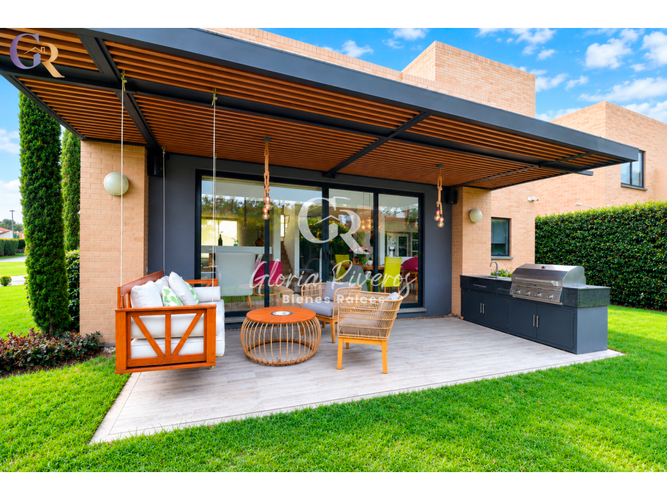 Casa de 3 alcobas en venta en Cota, 200 m² · foto 3 de 24