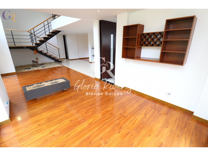 Casa de 3 alcobas en arriendo en Parcelas, Cota, 227 m² · foto 7 de 24