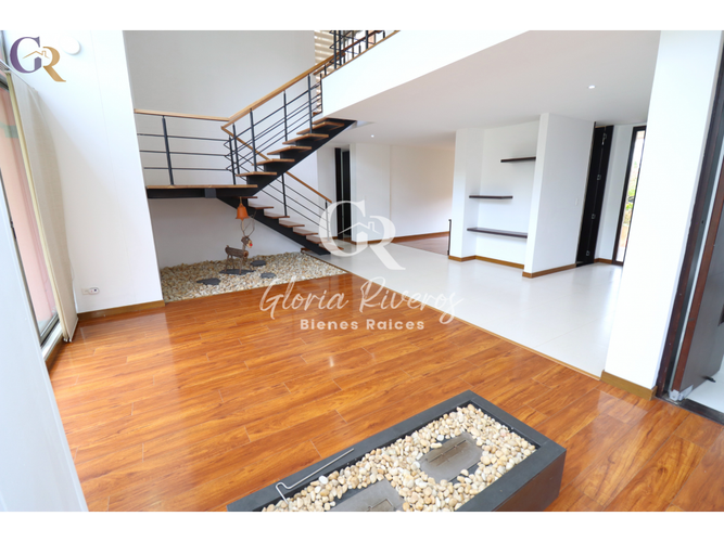 Casa de 3 alcobas en arriendo en Parcelas, Cota, 227 m² · foto 8 de 24