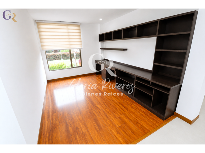 Casa de 3 alcobas en arriendo en Parcelas, Cota, 227 m² · foto 11 de 24