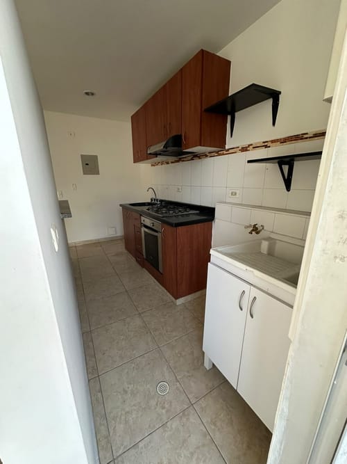 Apartamento de 3 alcobas en venta en Co. Jardines De Navarra, Ibagué, 84 m² · foto 7 de 12