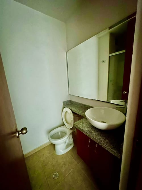 Apartamento de 3 alcobas en venta en Co. Jardines De Navarra, Ibagué, 84 m² · foto 12 de 12
