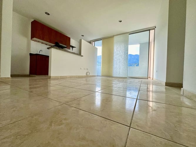 $330.000.000 en Co. Jardines De Navarra
