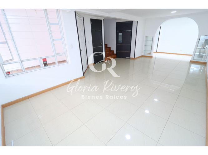 Casa de 4 alcobas en venta en Cota, 186 m² · foto 5 de 24