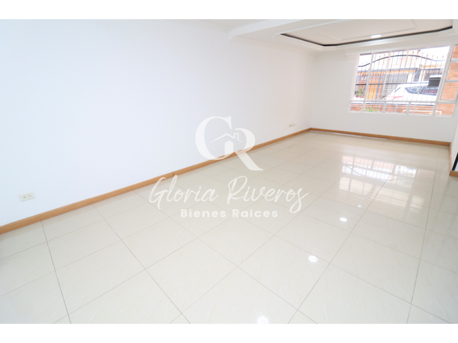 Casa de 4 alcobas en venta en Cota, 186 m² · foto 6 de 24