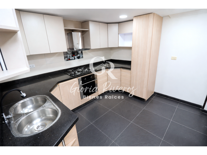 Casa de 4 alcobas en venta en Cota, 186 m² · foto 10 de 24