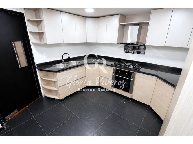 Casa de 4 alcobas en venta en Cota, 186 m² · foto 11 de 24