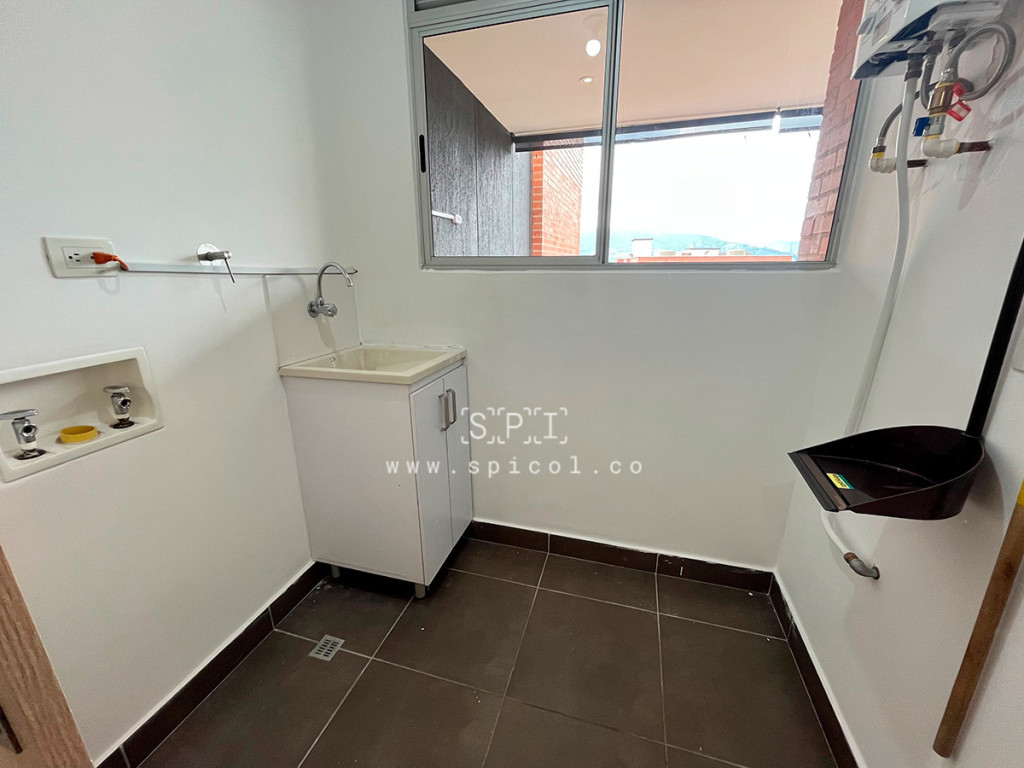 Apartamento en arriendo en El Esmeraldal, Envigado · foto 11 de 19