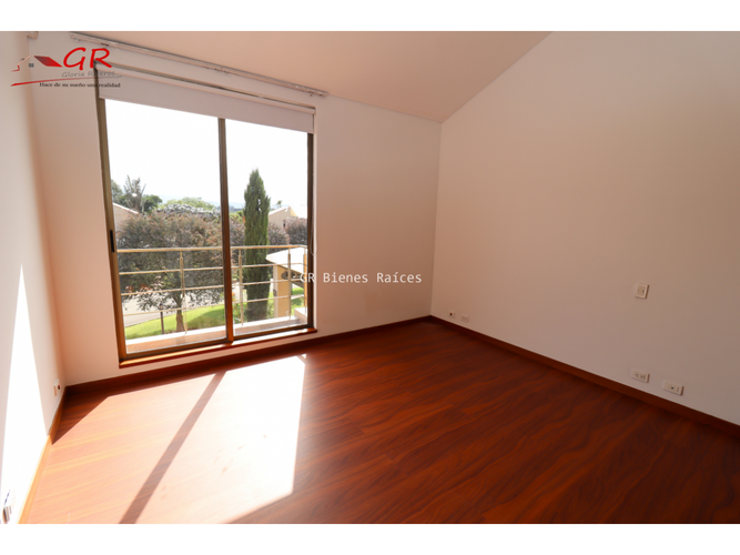 Casa de 4 alcobas en arriendo en Rozo, Cota, 283 m² · foto 18 de 24
