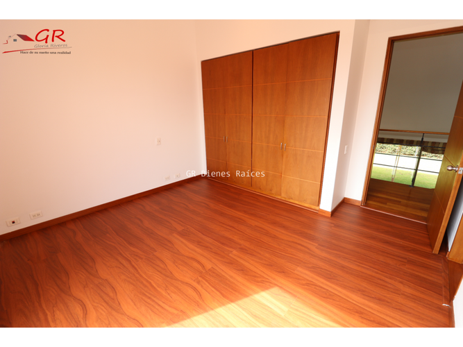 Casa de 4 alcobas en arriendo en Rozo, Cota, 283 m² · foto 19 de 24