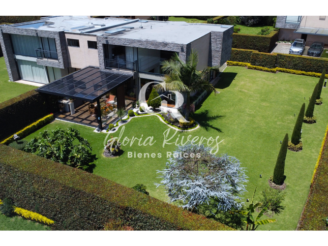 $1.850.000.000 en Pueblo Viejo