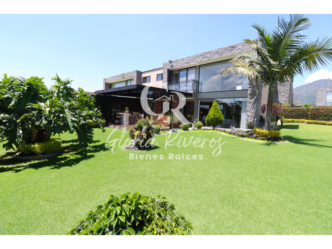Casa de 3 alcobas en venta en Pueblo Viejo, Cota, 219 m² · foto 2 de 24
