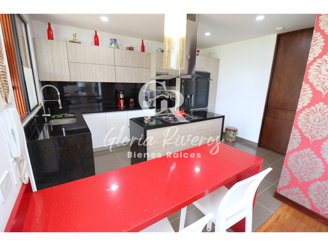 Casa de 3 alcobas en venta en Pueblo Viejo, Cota, 219 m² · foto 11 de 24