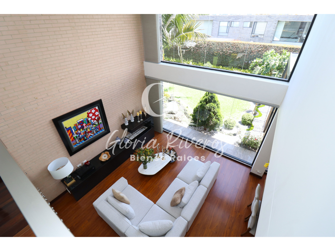 Casa de 3 alcobas en venta en Pueblo Viejo, Cota, 219 m² · foto 12 de 24