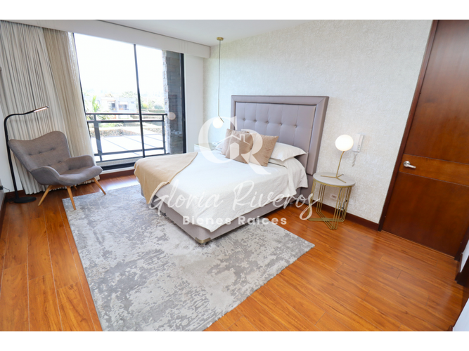Casa de 3 alcobas en venta en Pueblo Viejo, Cota, 219 m² · foto 14 de 24