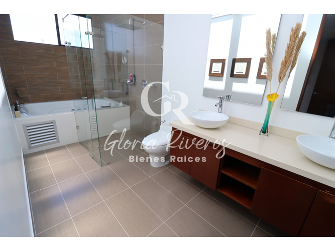 Casa de 3 alcobas en venta en Pueblo Viejo, Cota, 219 m² · foto 16 de 24