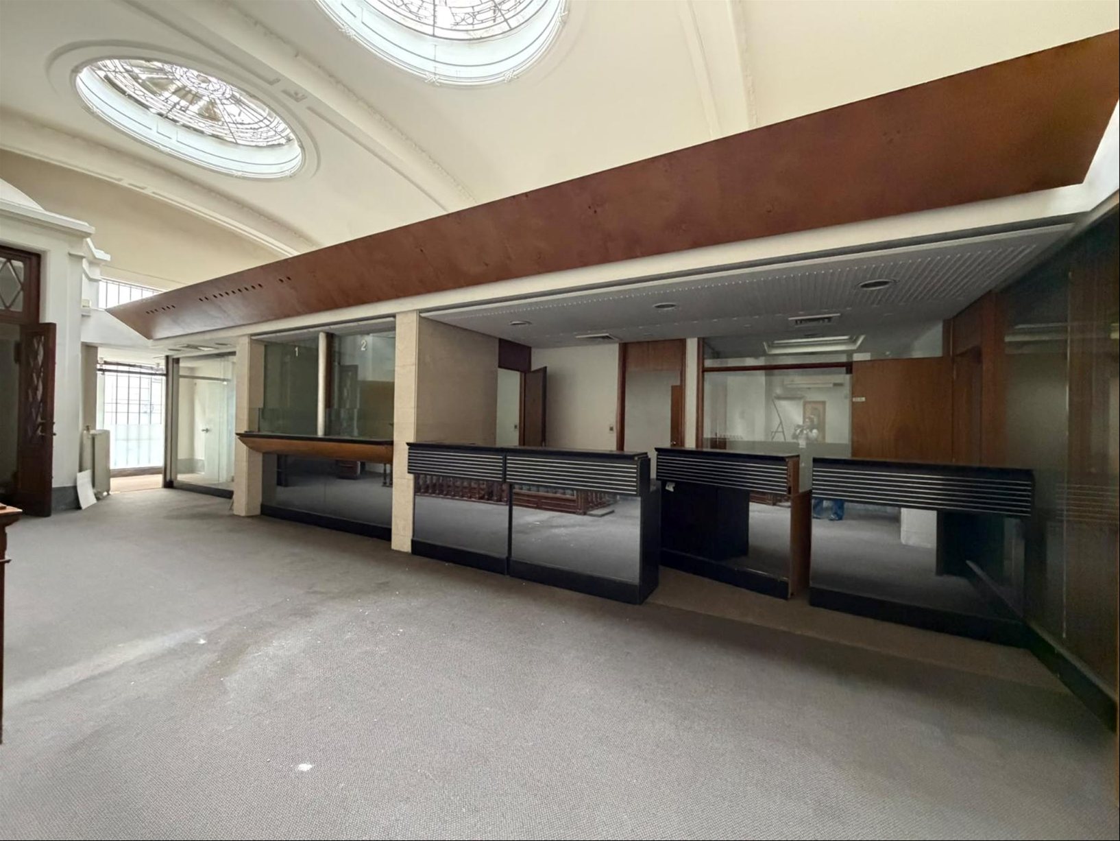 Local Comercial en Alquiler · Foto 2