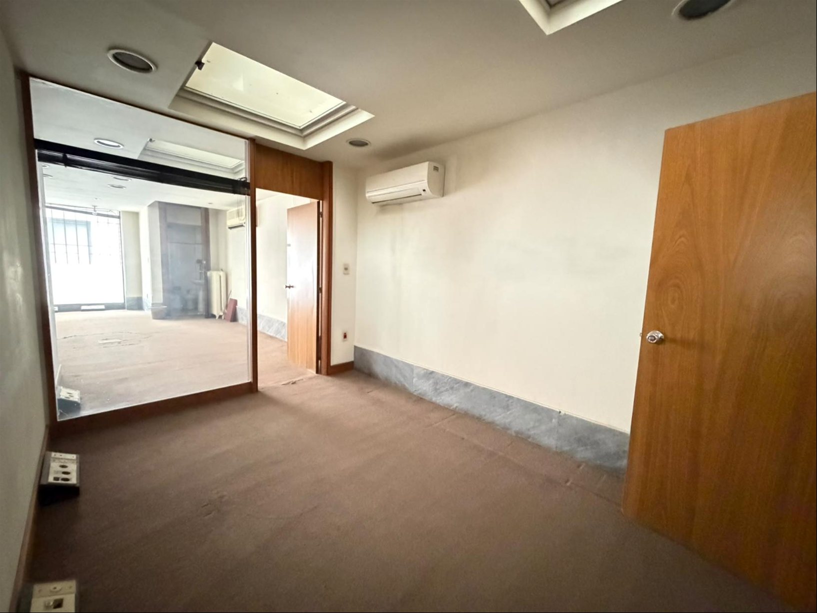 Local Comercial en Alquiler · Foto 4