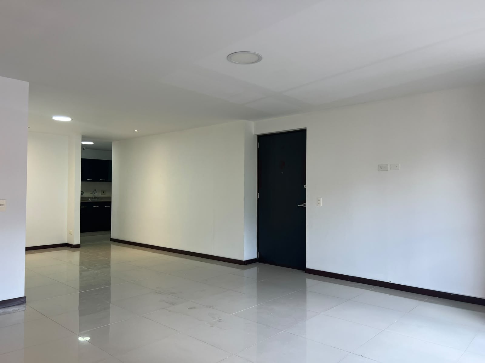 Apartamento en arriendo en Uribe Angel, Envigado · foto 9 de 19
