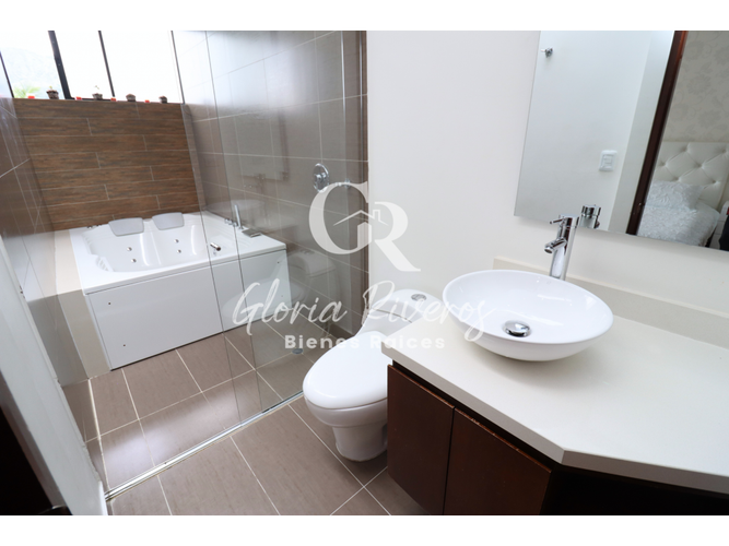 Casa de 3 alcobas en arriendo en Pueblo Viejo, Cota, 197 m² · foto 18 de 24