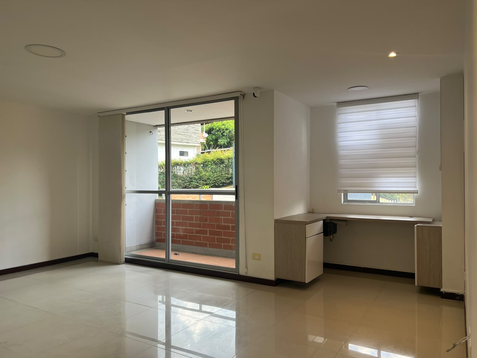 Apartamento en arriendo en Uribe Angel, Envigado · foto 3 de 19