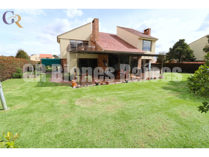 Casa de 4 alcobas en venta en Pueblo Viejo, Cota, 286 m² · foto 2 de 24