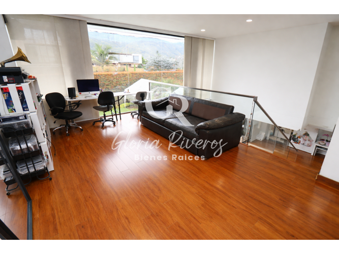 Casa de 3 alcobas en arriendo en Pueblo Viejo, Cota, 197 m² · foto 19 de 24