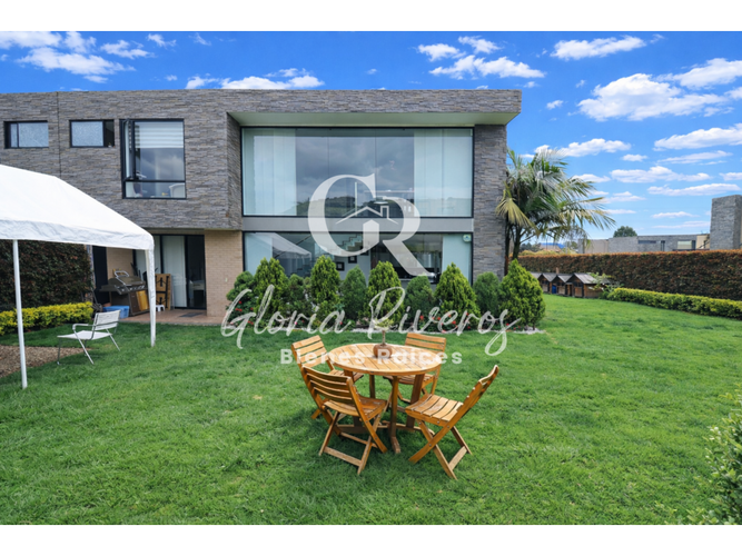 Casa de 3 alcobas en arriendo en Pueblo Viejo, Cota, 197 m² · foto 24 de 24