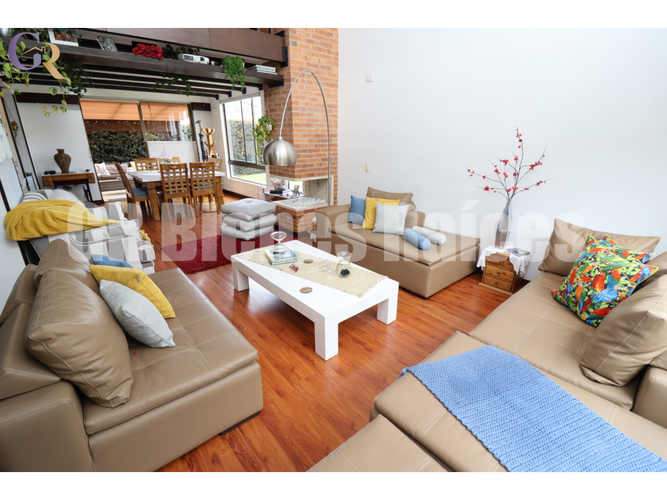 Casa de 4 alcobas en venta en Cota, 250 m² · foto 6 de 24