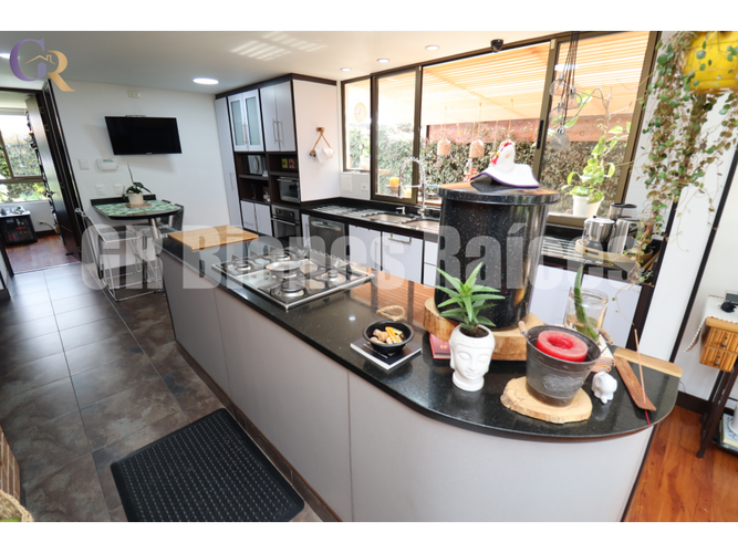 Casa de 4 alcobas en venta en Cota, 250 m² · foto 12 de 24