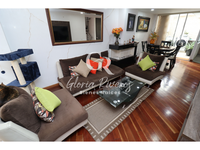 Casa de 4 alcobas en venta en Cota, 170 m² · foto 2 de 24