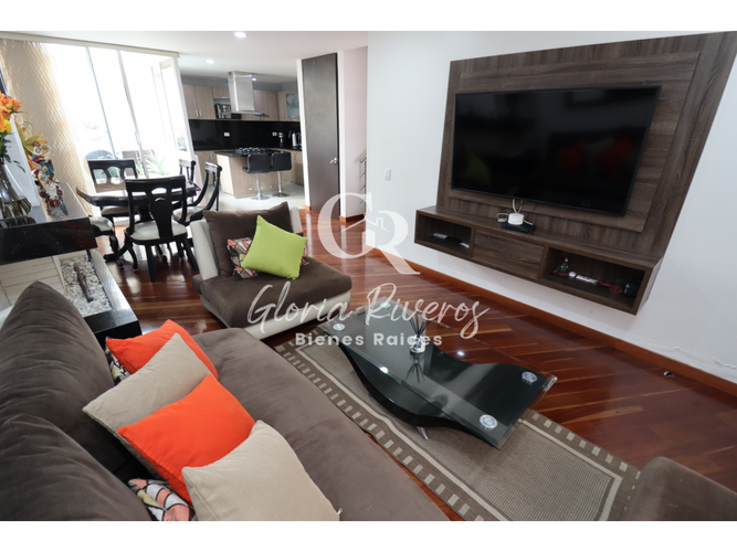 Casa de 4 alcobas en venta en Cota, 170 m² · foto 4 de 24