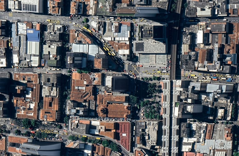 Oficina en arriendo en La Candelaria, Medellín, 405 m² · foto 4 de 5