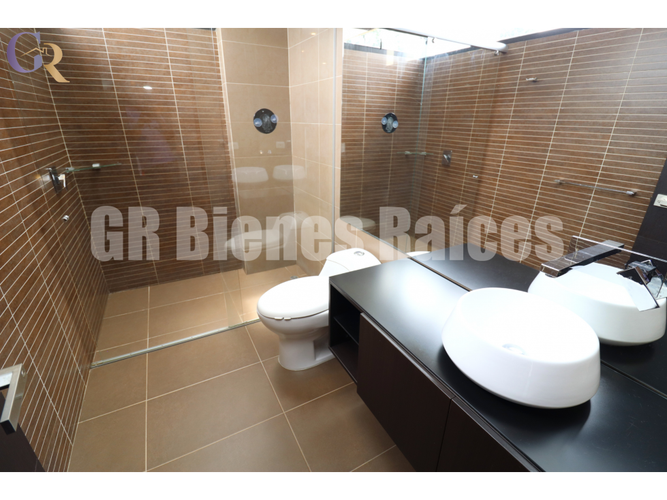 Casa de 3 alcobas en venta en Pueblo Viejo, Cota, 207 m² · foto 19 de 24