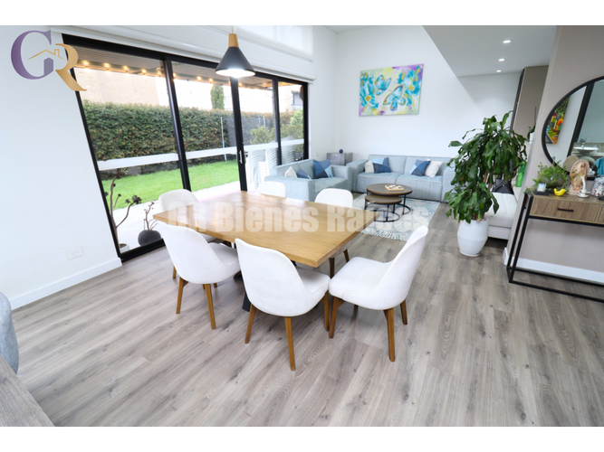 Casa de 3 alcobas en venta en Rozo, Cota, 200 m² · foto 2 de 24