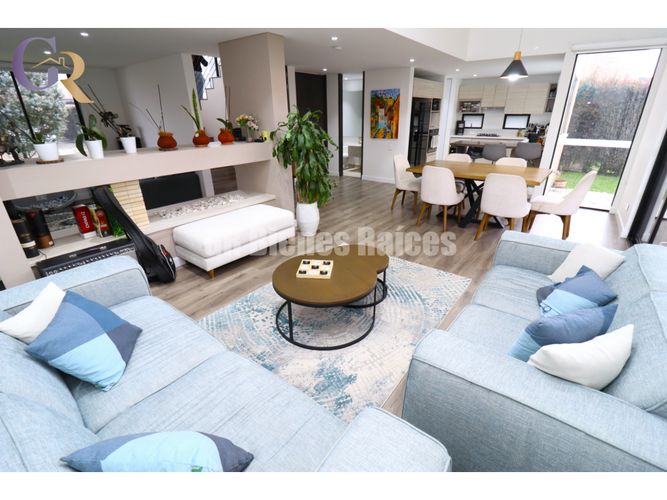 Casa de 3 alcobas en venta en Rozo, Cota, 200 m² · foto 4 de 24