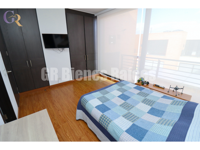 Casa de 4 alcobas en venta en Rozo, Cota, 320 m² · foto 23 de 24