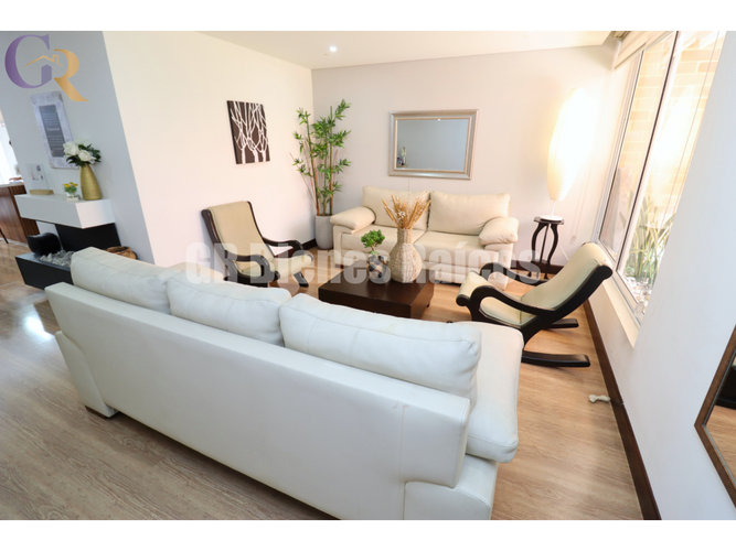 Casa de 3 alcobas en venta en Cota, 185 m² · foto 2 de 23